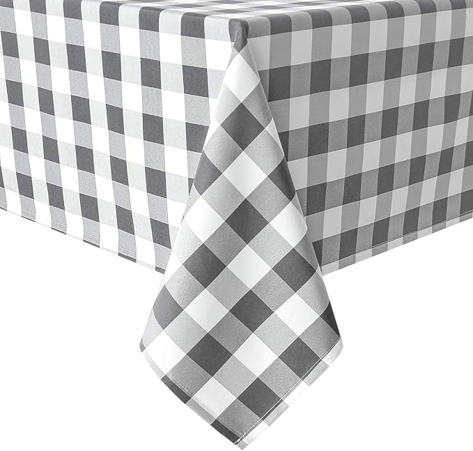 Checkered Square Tablecloth by Hiasan